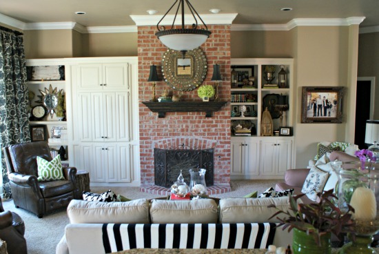 liv room mantle